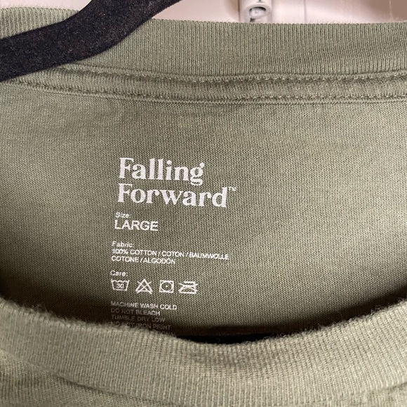 H&M green short sleeve - Picture 2 of 3